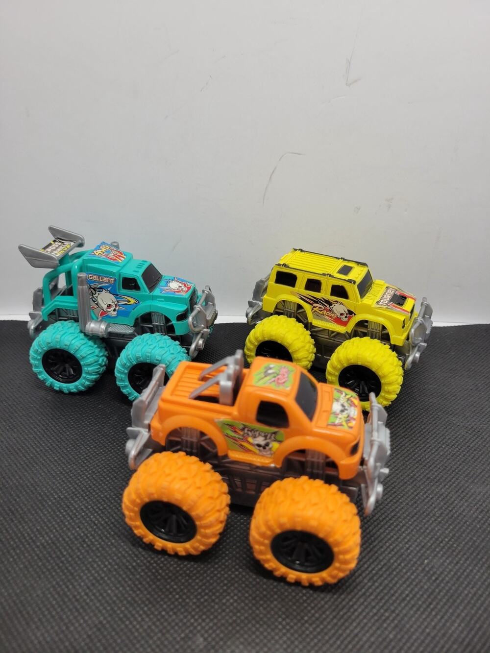 Monster Truck Turbo Wheels Lot of 3 Trucks Toys Plastic 1:64 Scale Orange Yellow